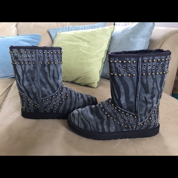 COPY - Jimmy Choo Uggs boots - Picture 2 of 6